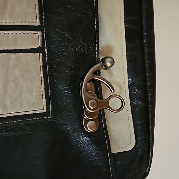 ARTISAN NATALIE & KELLIE NORTH Handcrafted Leather Laptop Messenger Bag - Picture 9 of 15